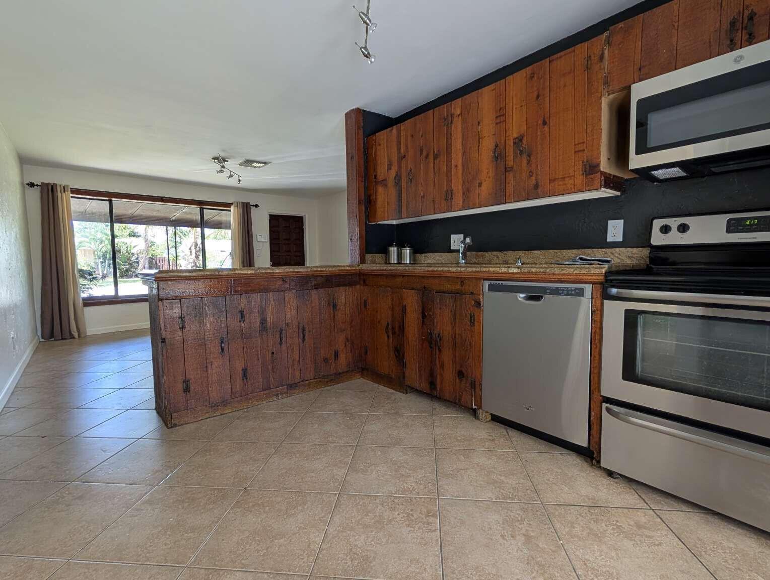 1450 NE 30TH Street, Pompano Beach FL 33064 photo 5