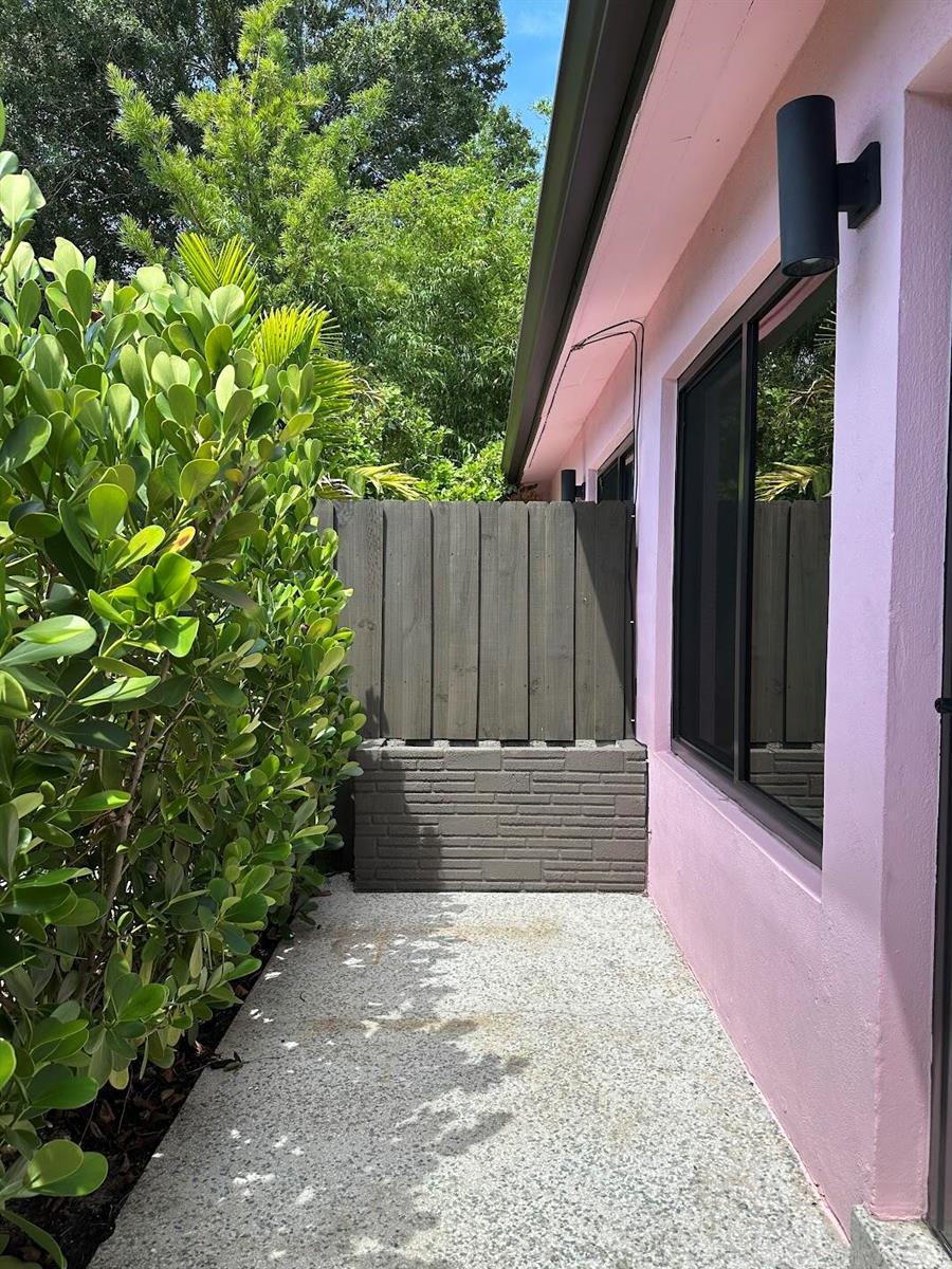 1117 NE 17TH, Fort Lauderdale FL 33304 photo 2