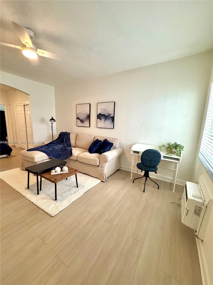 1561 Lenox Ave # 6, Miami Beach FL 33139 photo 3