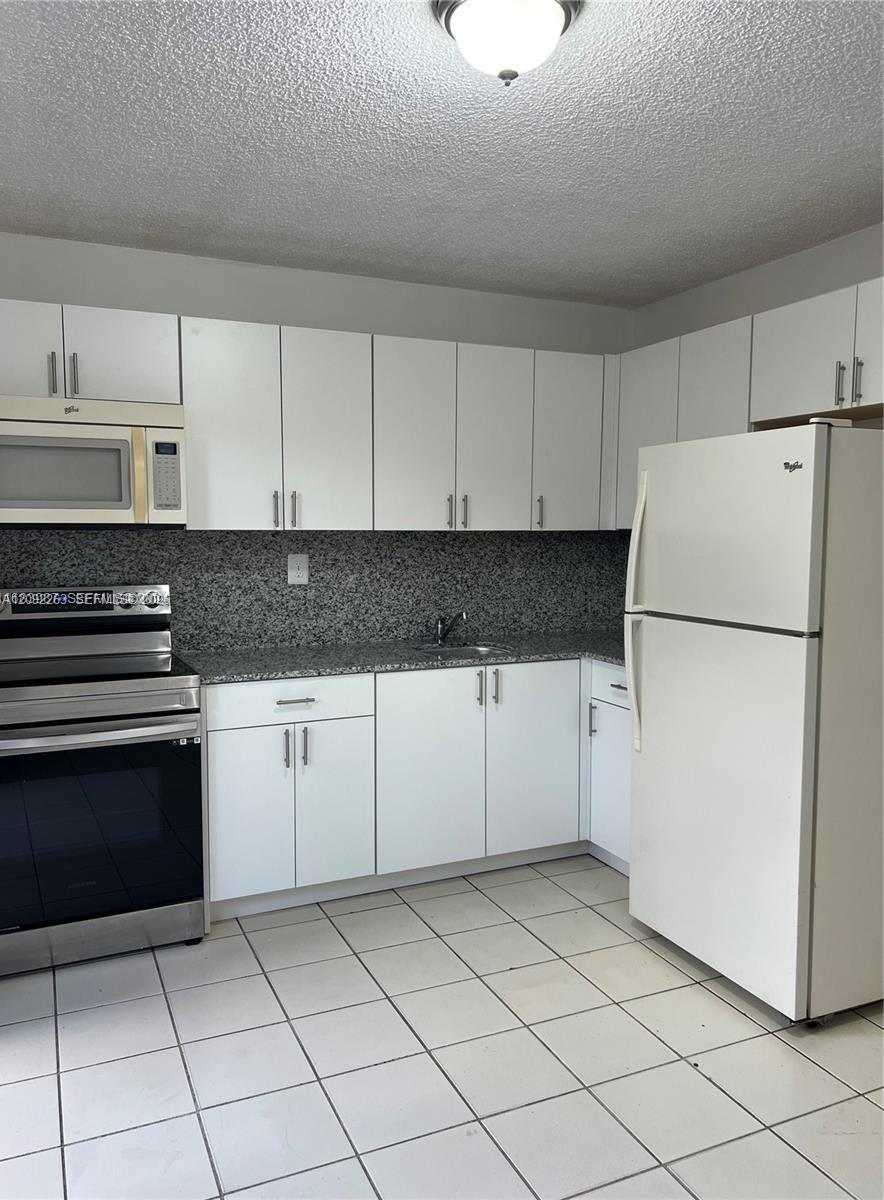 8261 NW 5th Ter # 329, Miami FL 33126 photo 3