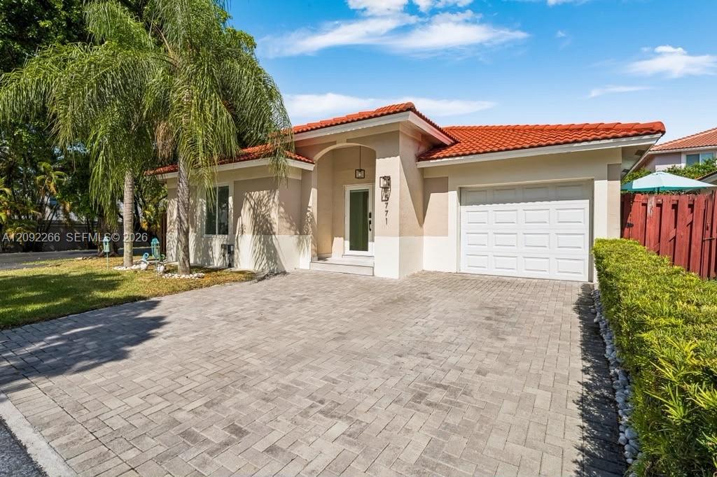 5771 NW 98th Ct, Doral FL 33178 photo 2
