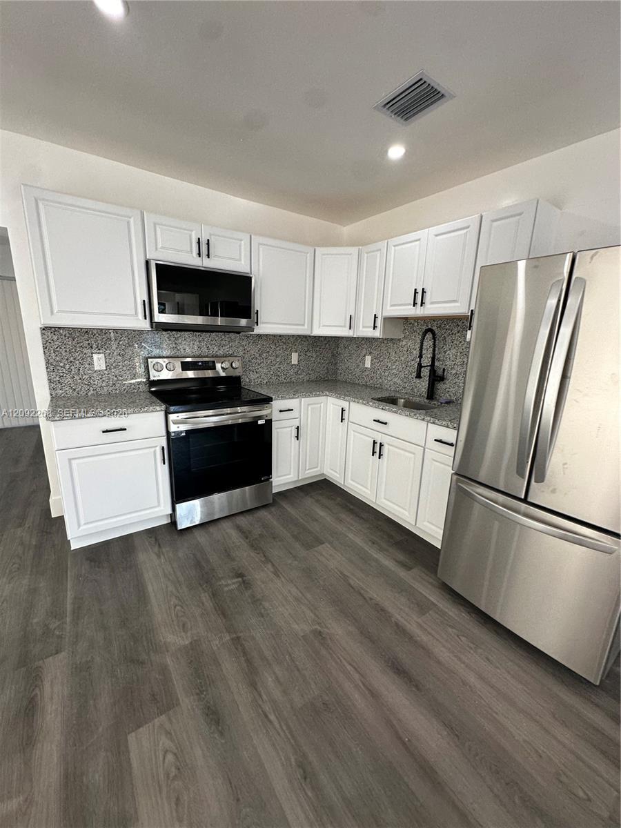 821 NW 20th Ave # 821, Miami FL 33125 photo 3