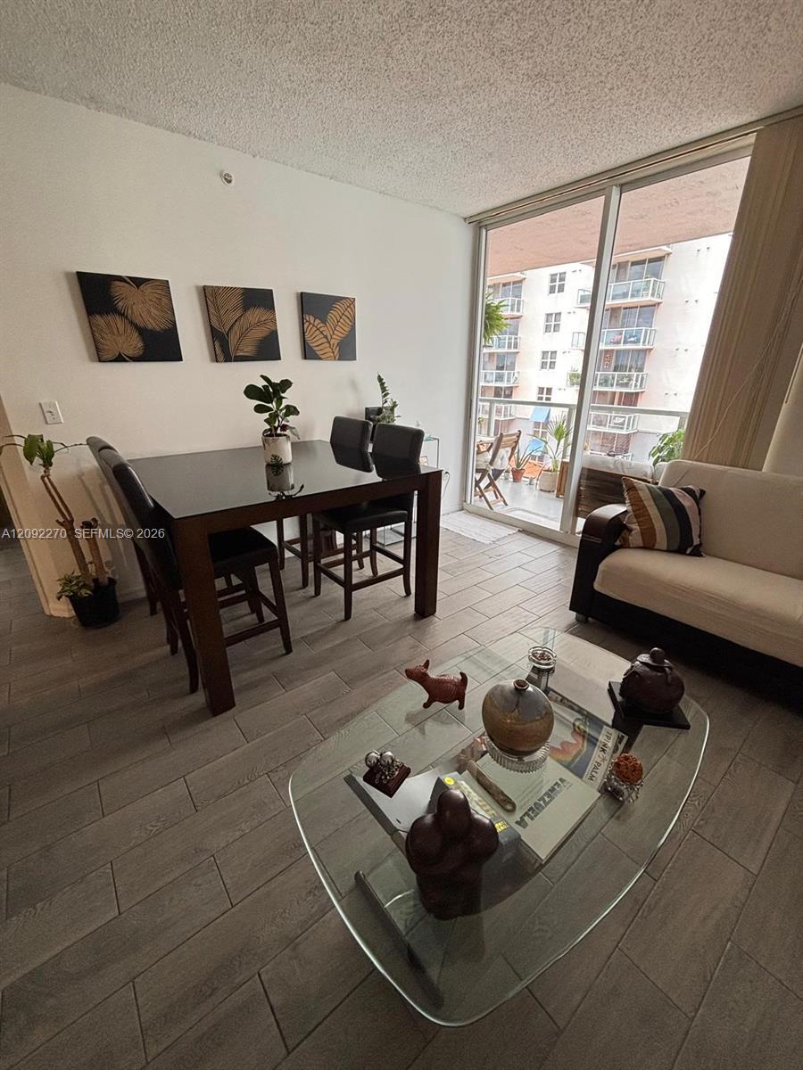 5077 NW 7th St # 814, Miami FL 33126 photo 4