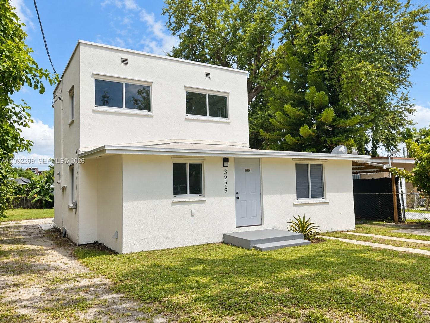3229 NW 34th St, Miami FL 33142