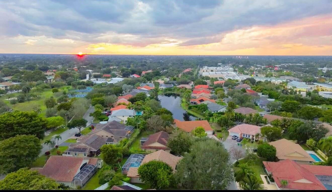 4555 NW 88TH Terrace, Coral Springs FL 33065 photo 2