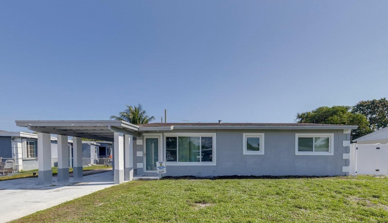 1526 NE 1ST Court, Boynton Beach FL 33435