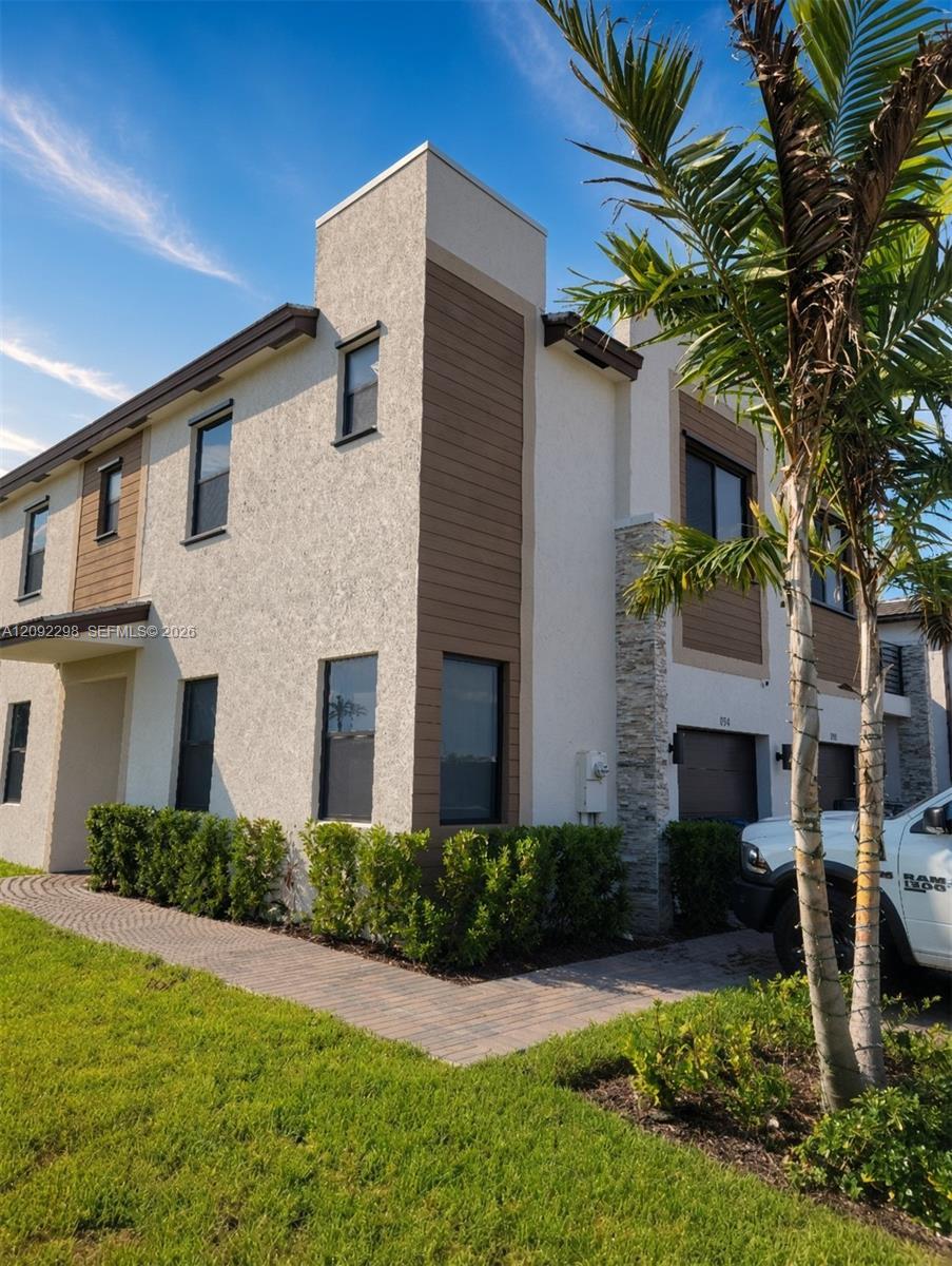 796 NE 208th Lane # 796, Miami Gardens FL 33179