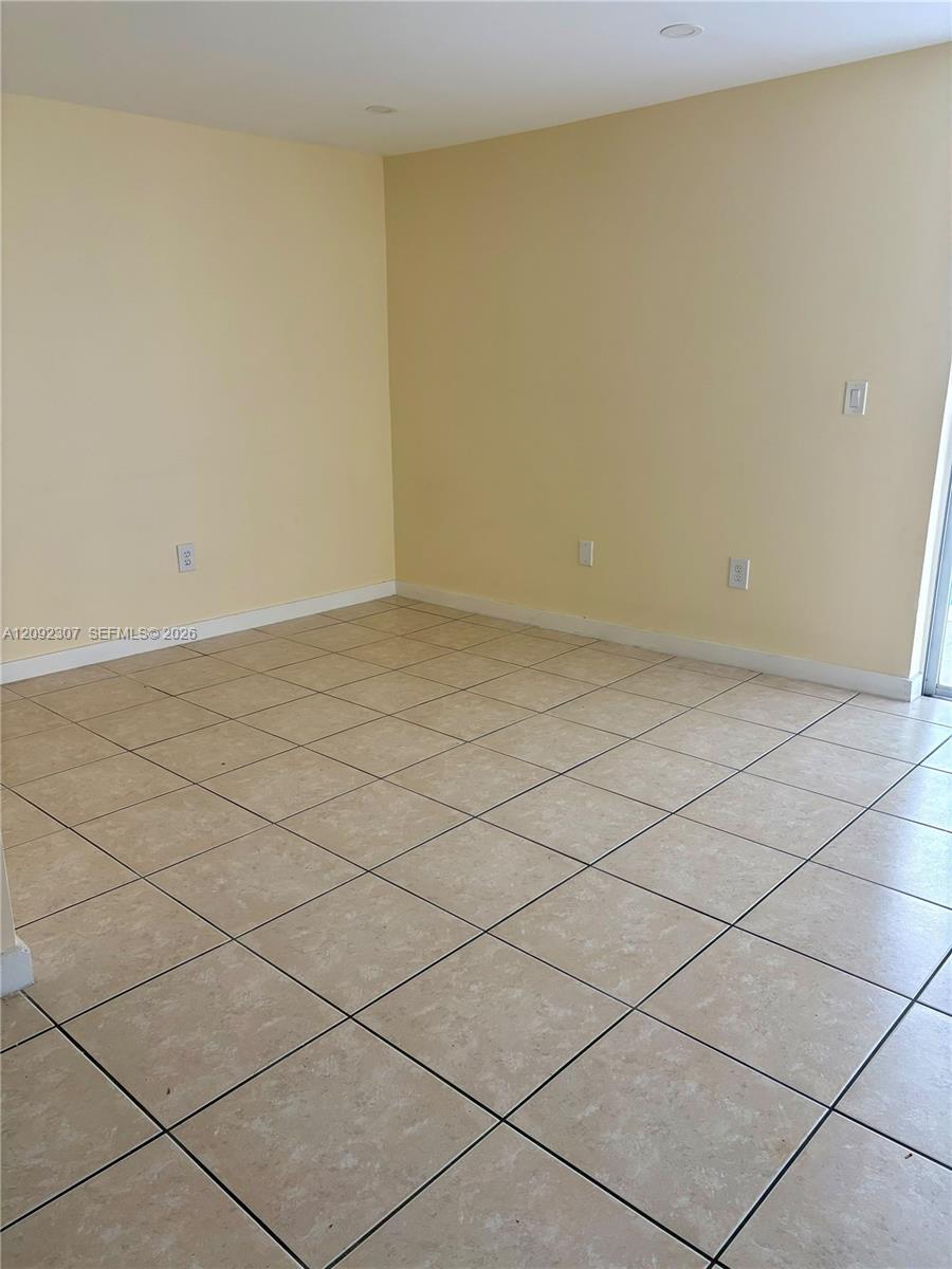 5050 NW 7th St # 309, Miami FL 33126 photo 2