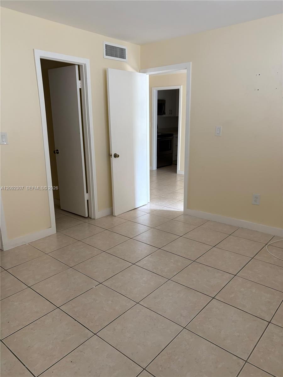 5050 NW 7th St # 309, Miami FL 33126 photo 5
