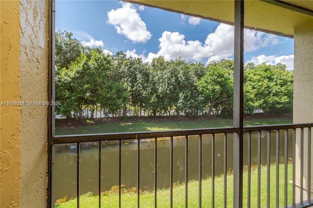 321 Lakeview Dr # 204, Weston FL 33326 photo 5