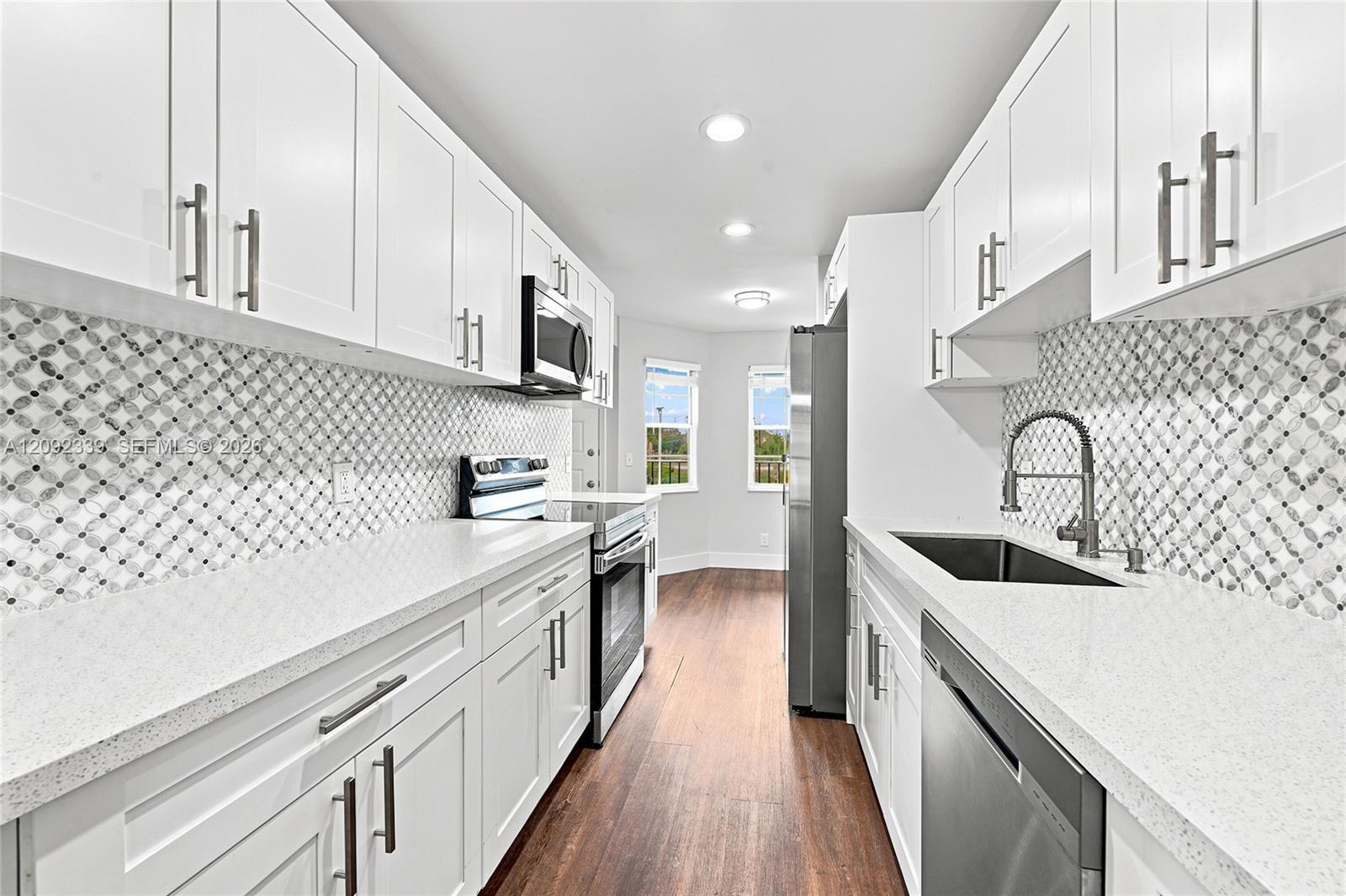 1400 SW 124th Ter # 202Q, Pembroke Pines FL 33027 photo 2