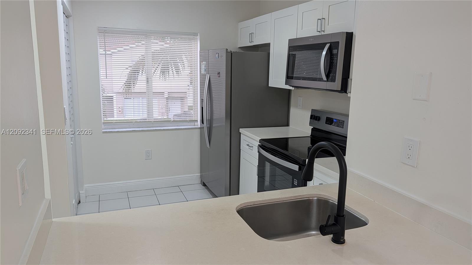 208 Riviera Cir # 10, Weston FL 33326 photo 2