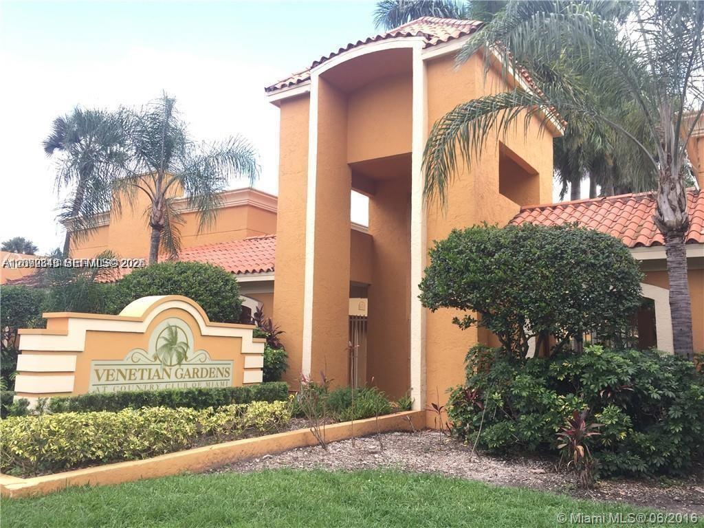 17901 NW 68th Ave # Q202, Hialeah FL 33015