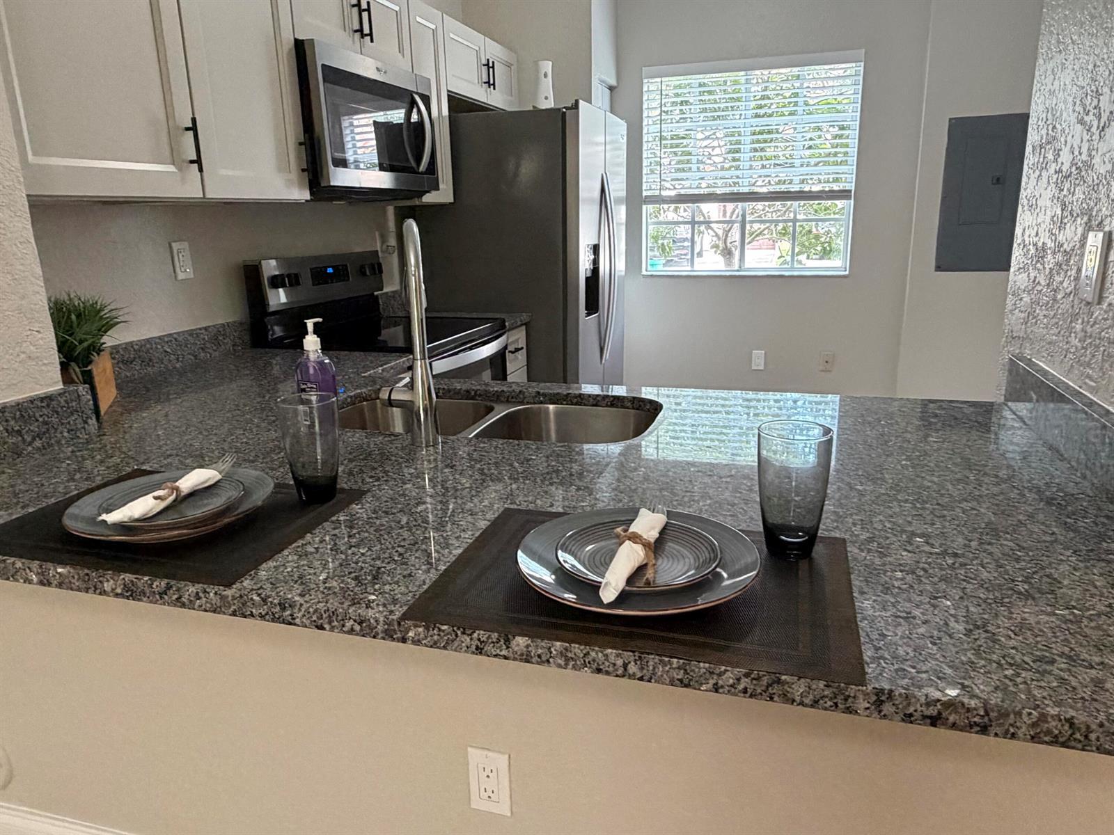 8884 N Isles Circle, Tamarac FL 33321 photo 4