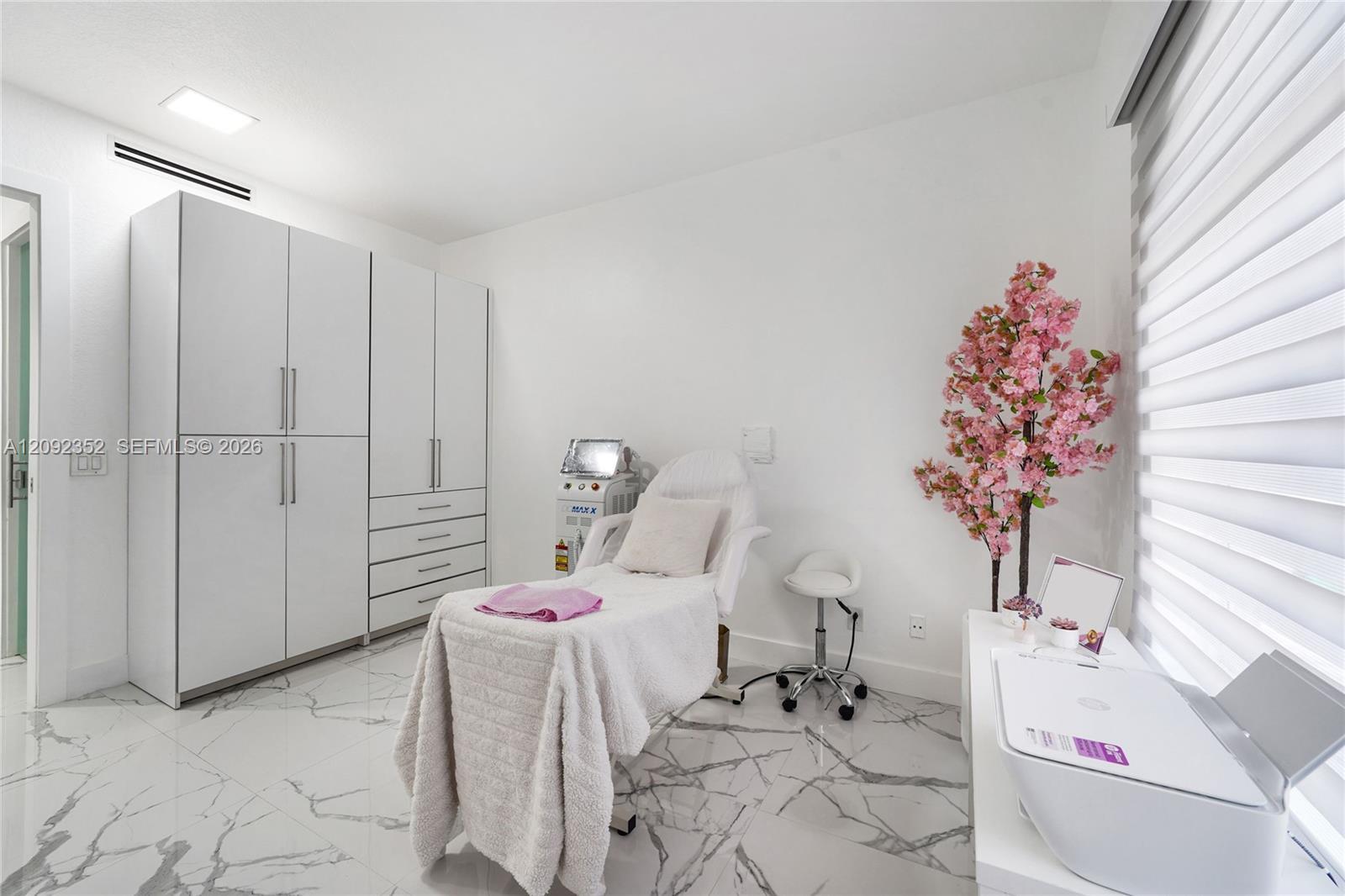 15123 NW 87th Pl, Miami Lakes FL 33018 photo 4