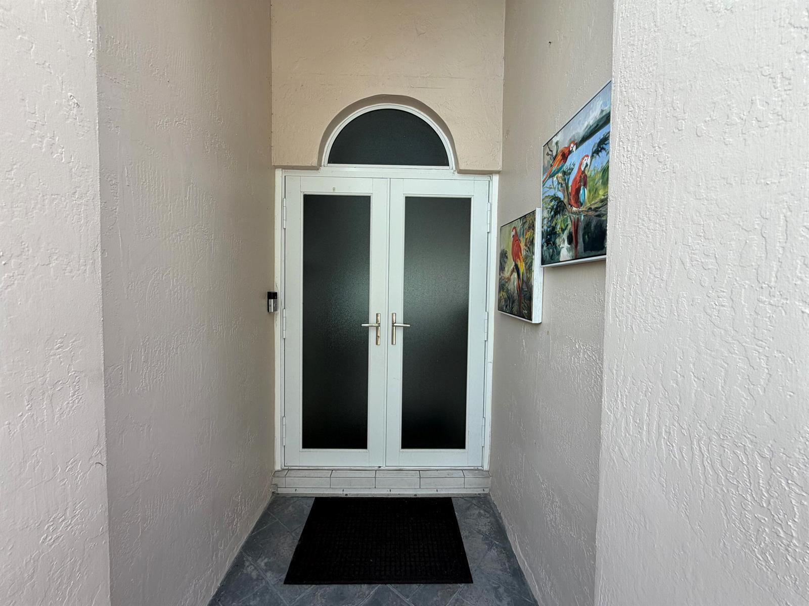 1101 Wilshire Circle E, Pembroke Pines FL 33027 photo 3