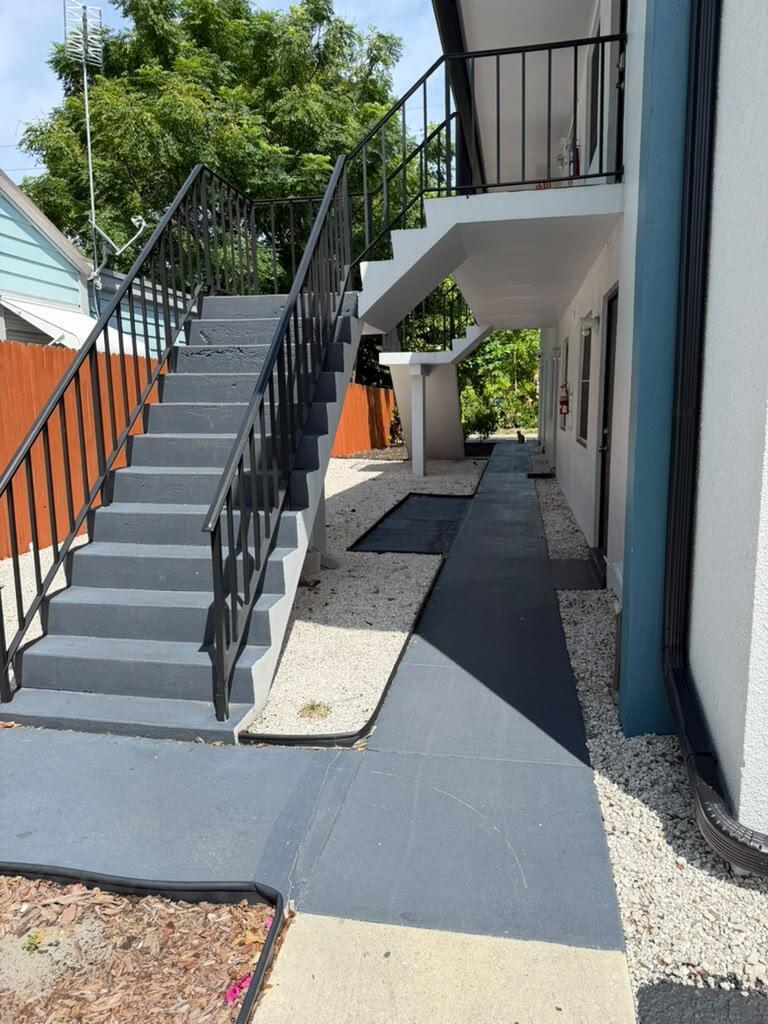 626 S K Street Apt 3, FL 33460 photo 2