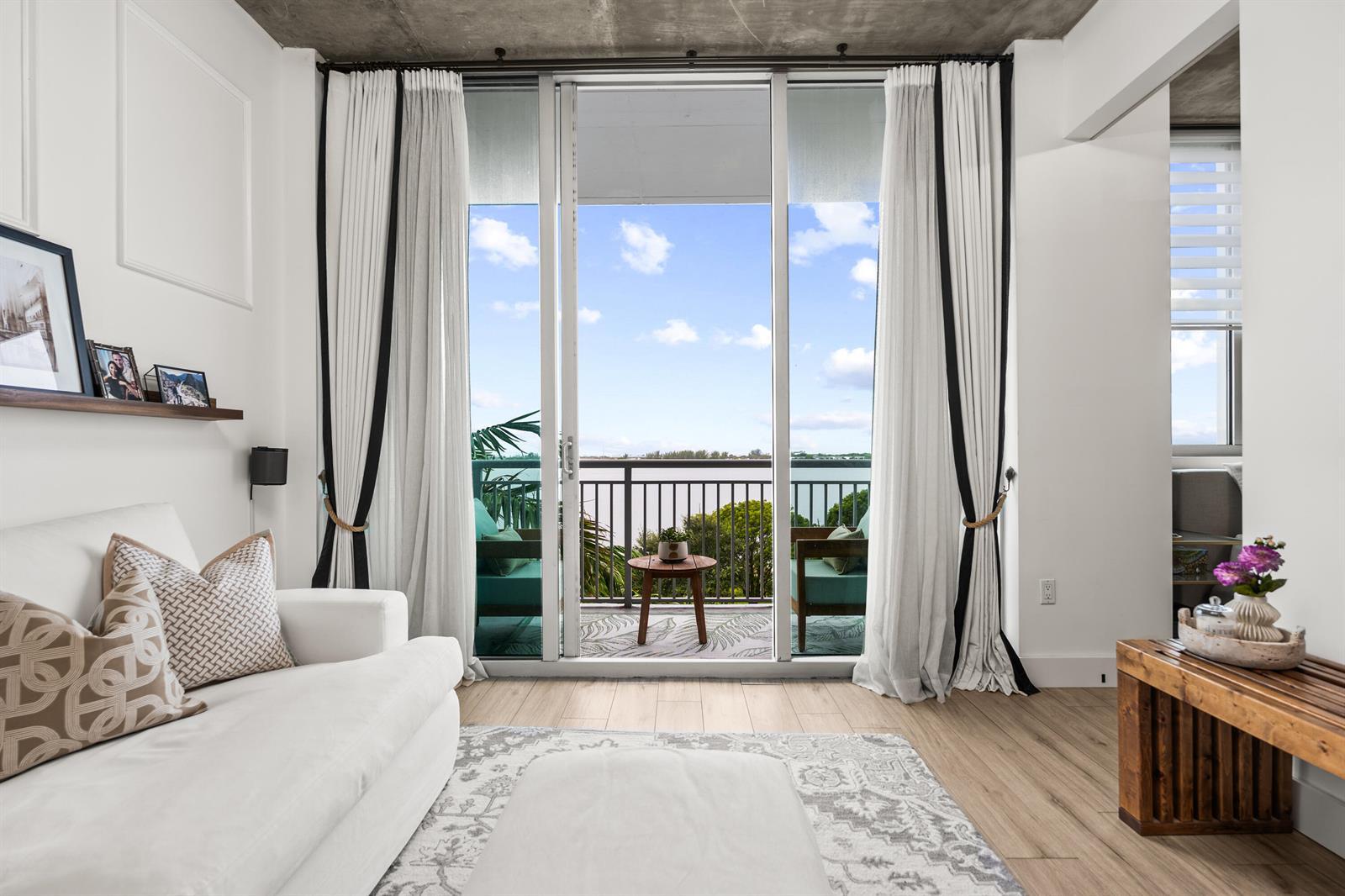 300 S Australian Avenue Unit 425, West Palm Beach FL 33401 photo 2