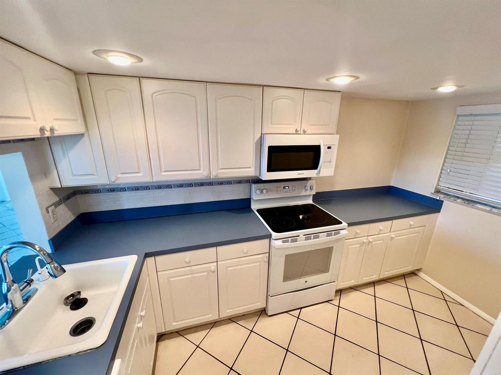 9450 Poinciana Place # 416, Davie FL 33324 photo 2