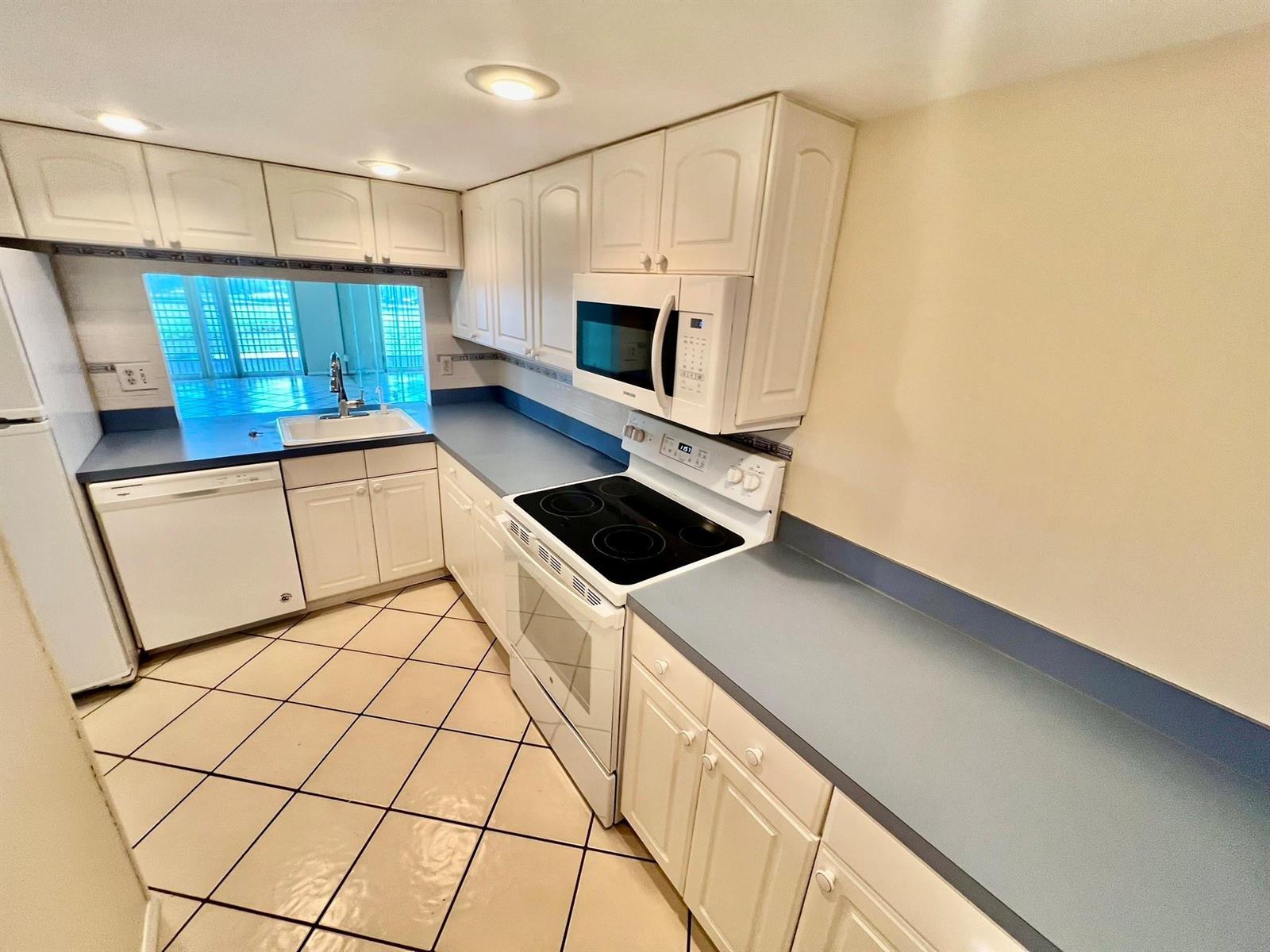9450 Poinciana Place # 416, Davie FL 33324 photo 3