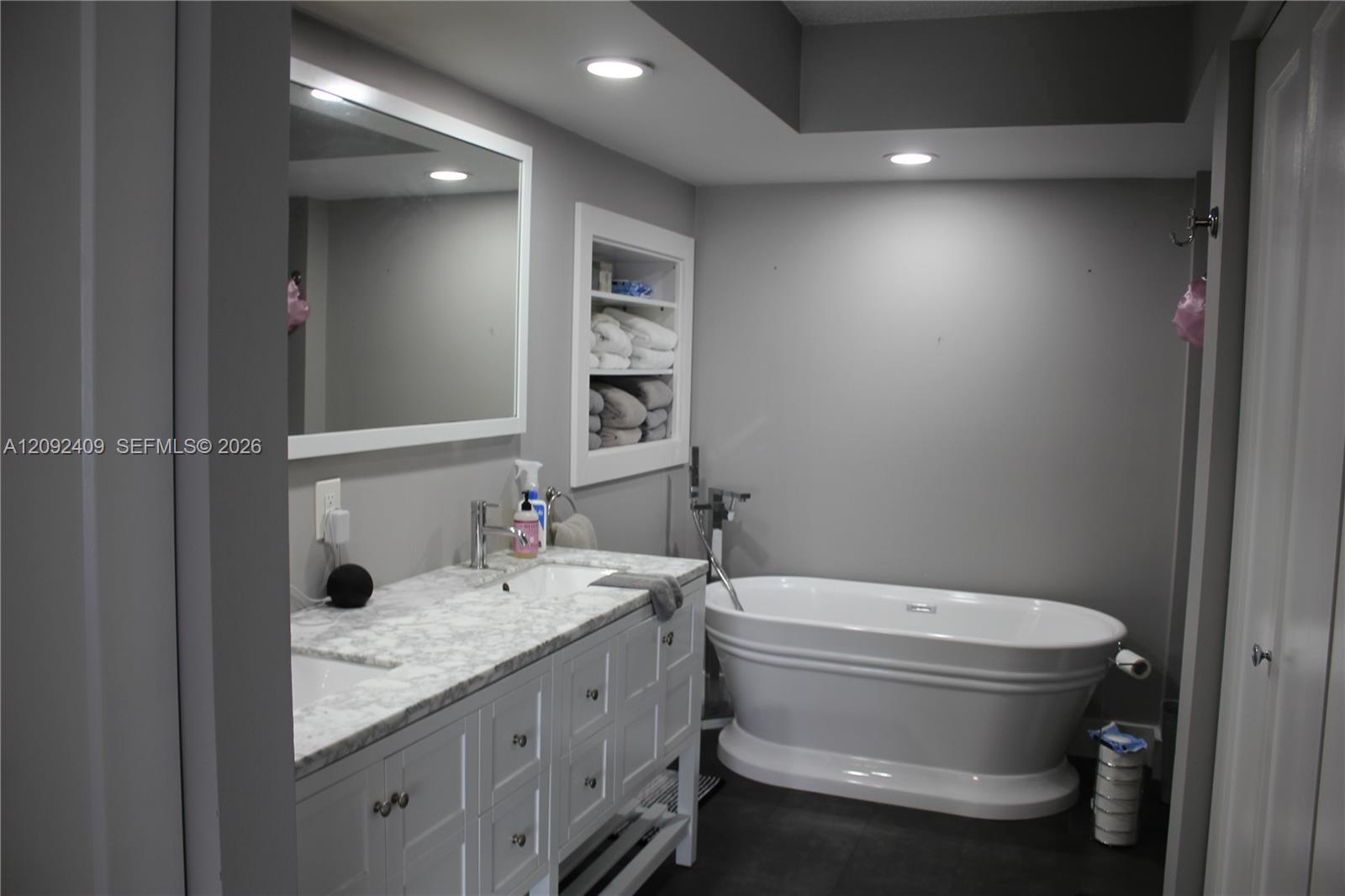 3500 Mystic Pointe Dr # 1907, Aventura FL 33180 photo 4