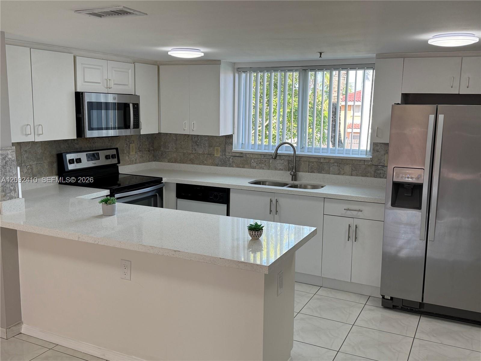 551 NW 82nd Ave # 524, Miami FL 33126 photo 3
