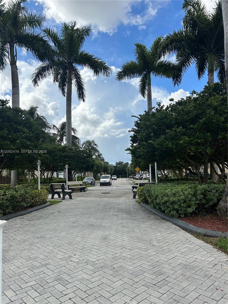 10735 NW 75th St, Doral FL 33178 photo 2
