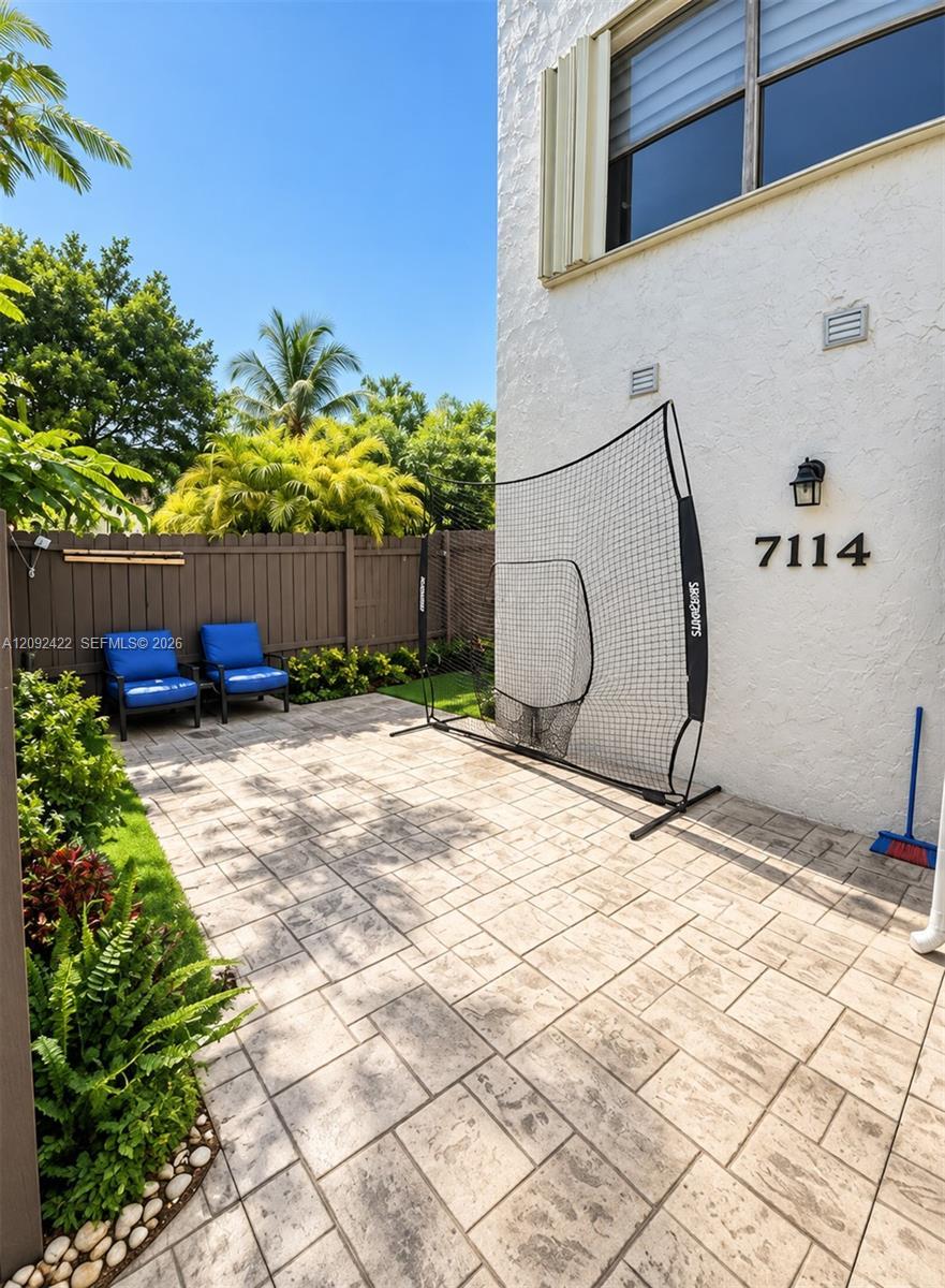 7114 SW 113th Ave, Miami FL 33173 photo 2