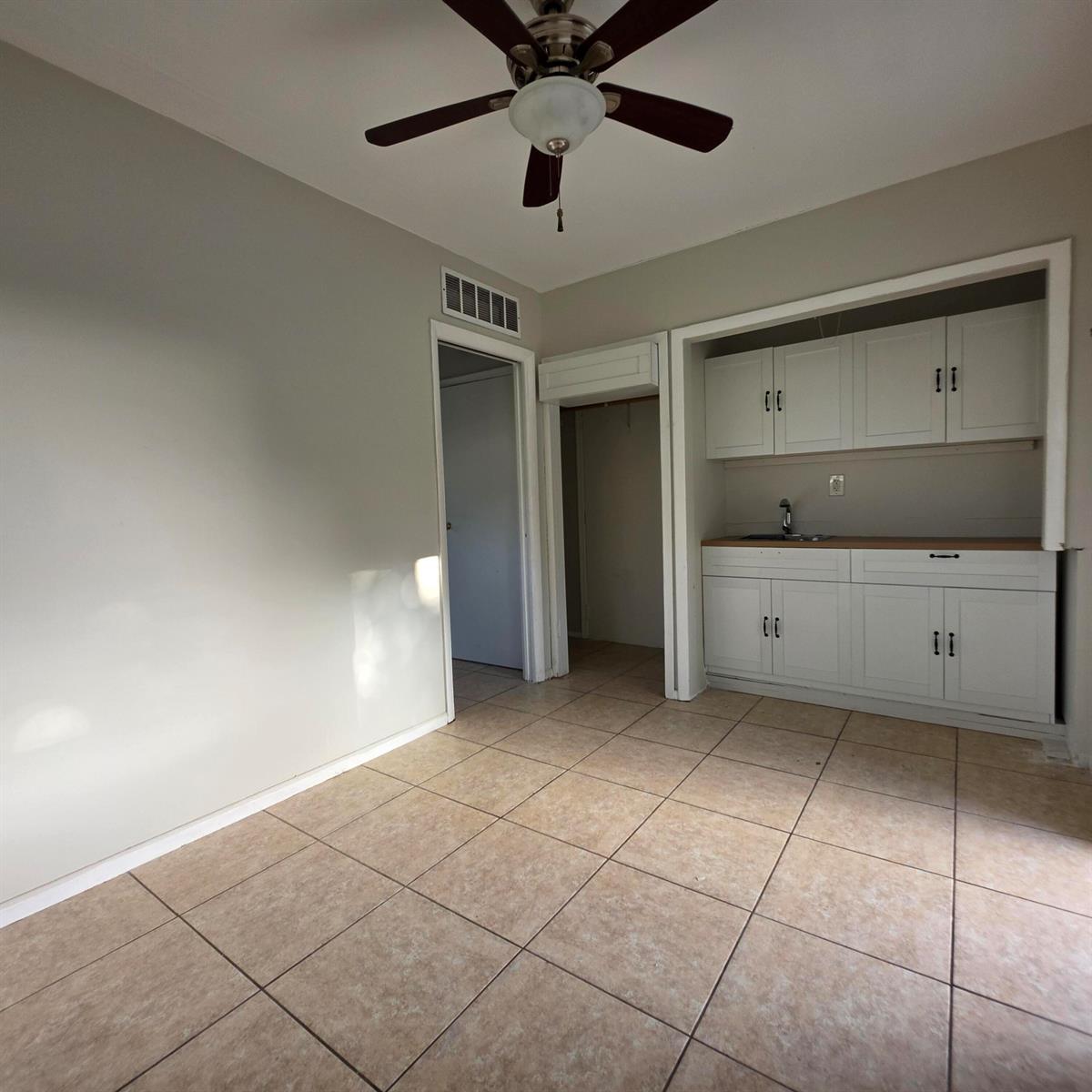 1826 Sherman Street Apt 16, Hollywood FL 33020
