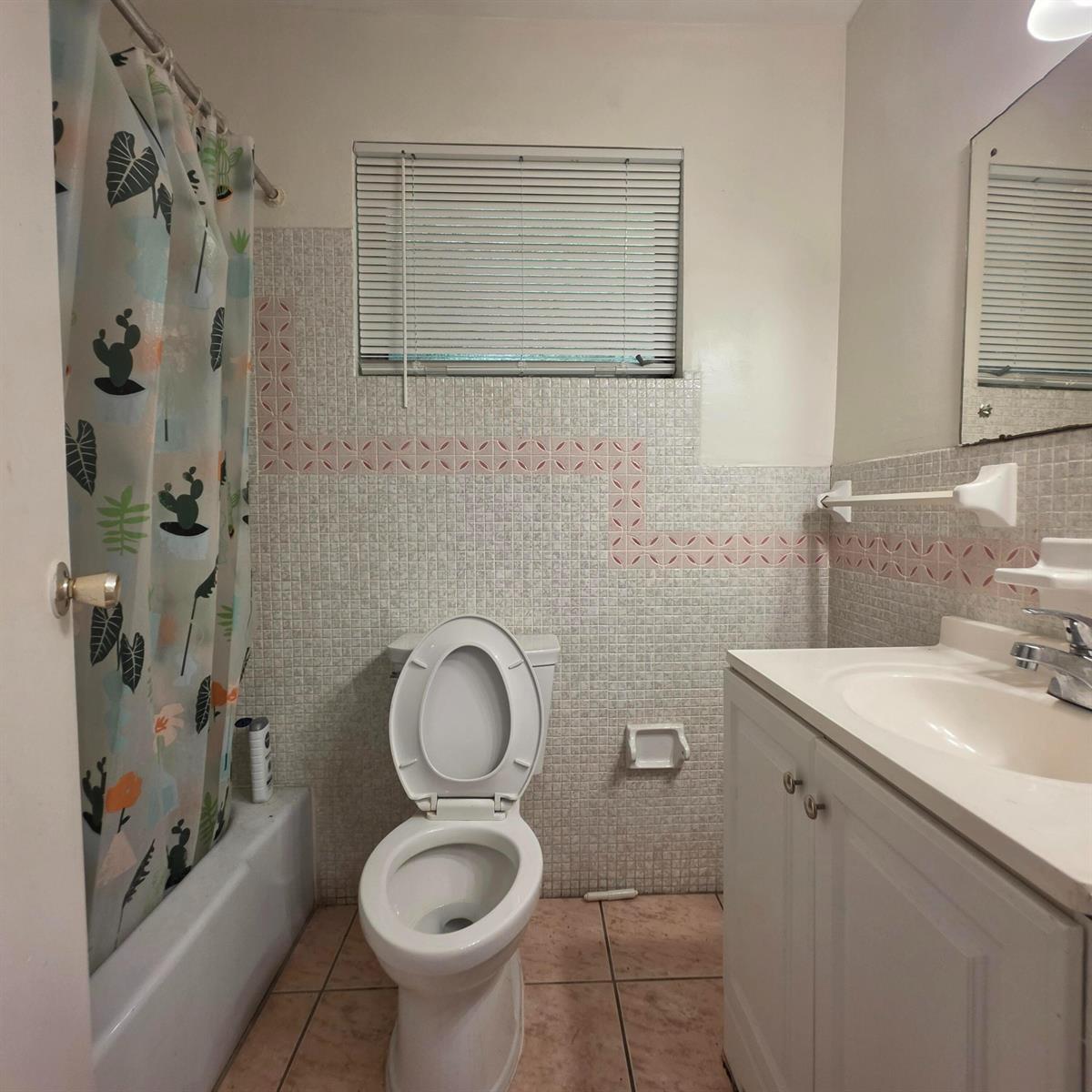 1826 Sherman Street Apt 7, Hollywood FL 33020 photo 2
