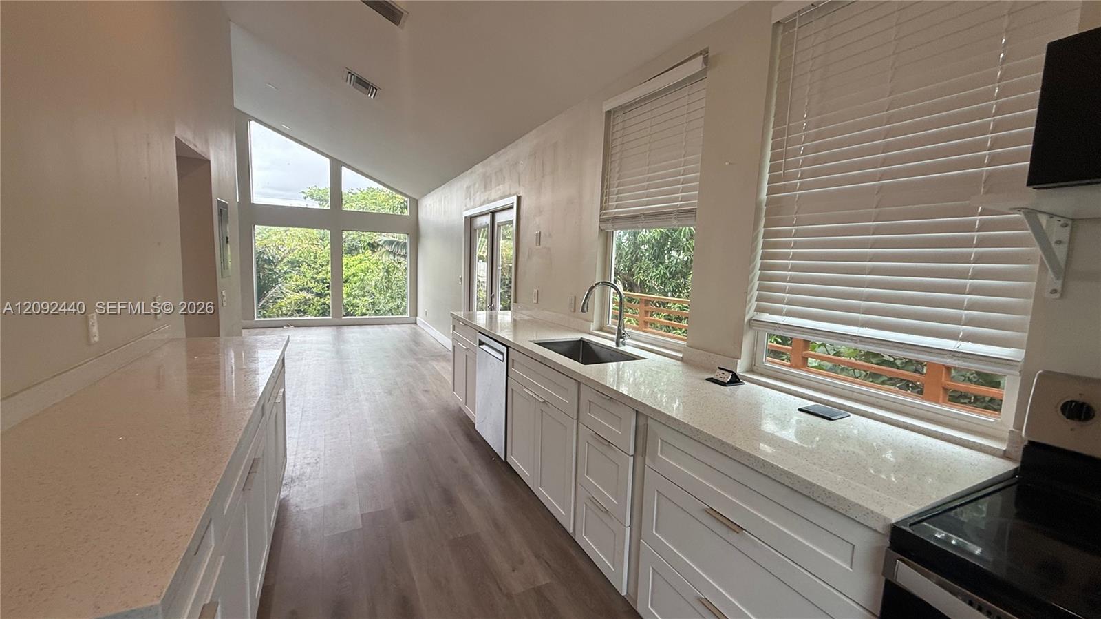 126 NE 19th Ave # 2, Pompano Beach FL 33060 photo 2