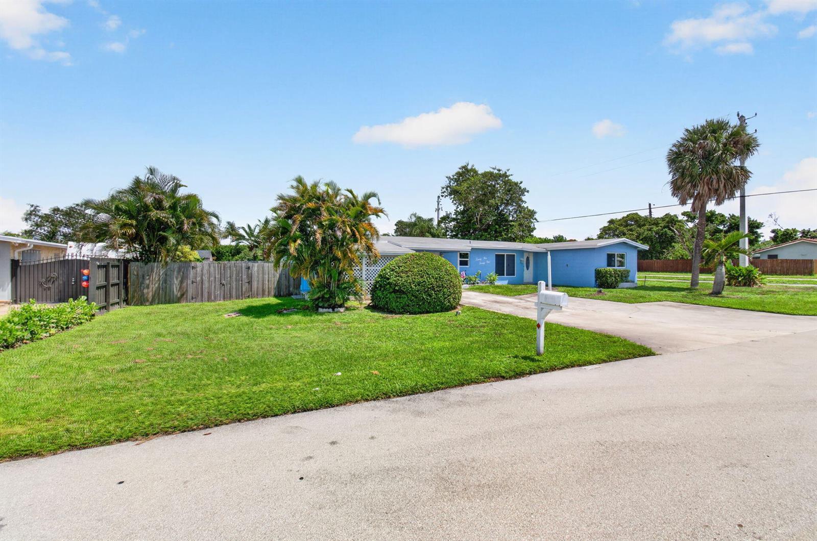 2521 Myrica Road, West Palm Beach FL 33406 photo 3
