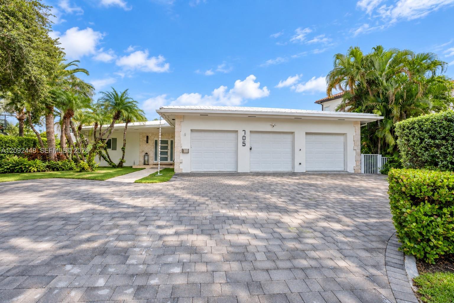 705 Bella Vista Ave, Coral Gables FL 33156 photo 5