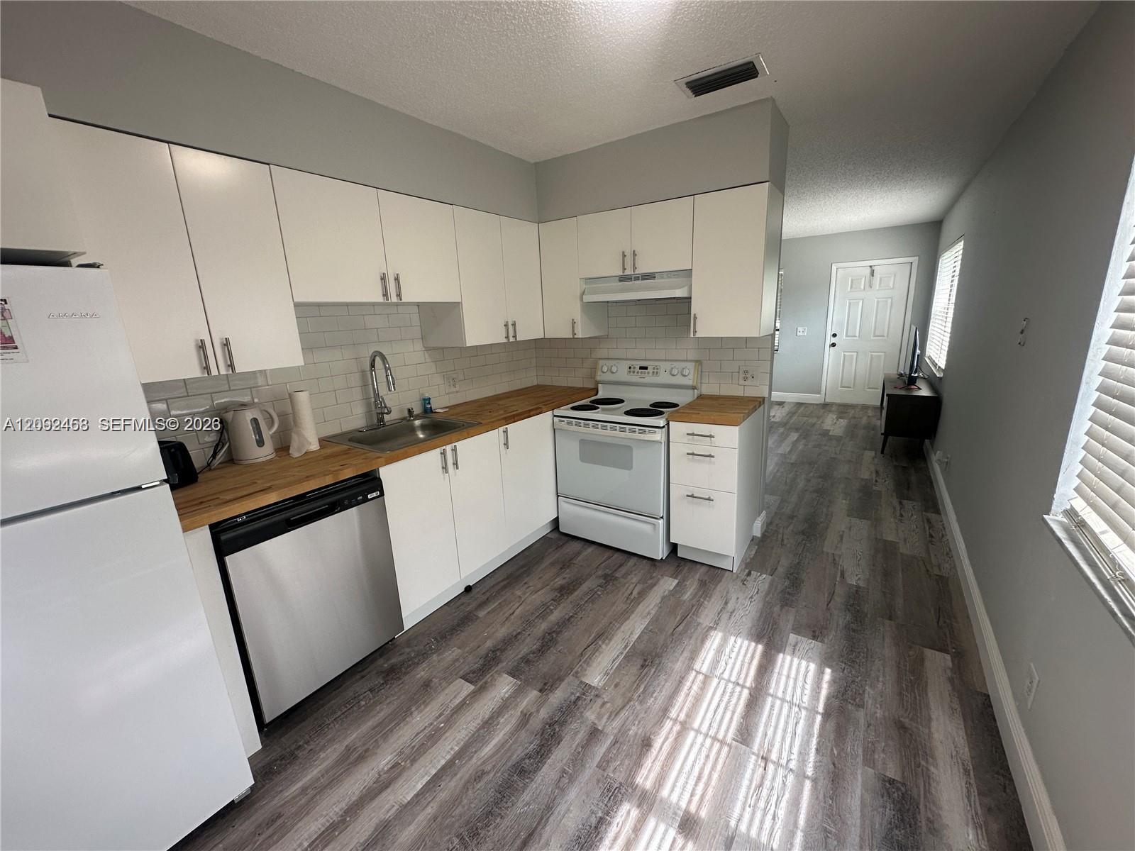 3739 SE 15 St # 1, Dania Beach FL 33004 photo 3