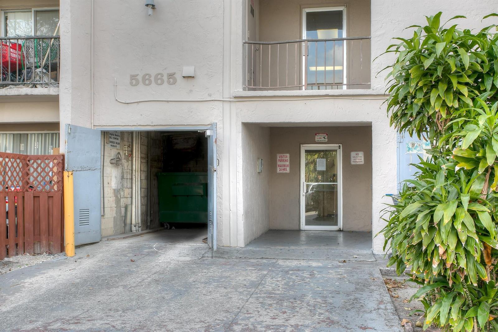 5665 W 20TH Avenue # 301, Hialeah FL 33012
