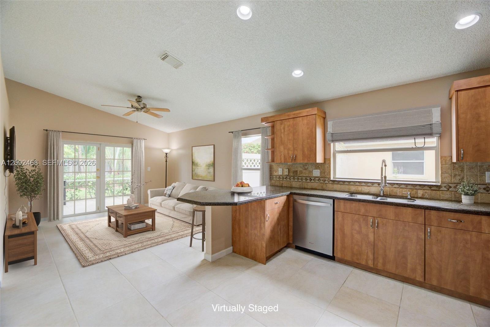 18751 NW 24th Ct, Pembroke Pines FL 33029 photo 4