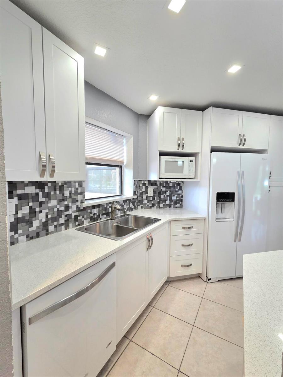 6655 W Broward Boulevard # 203, Plantation FL 33317 photo 3