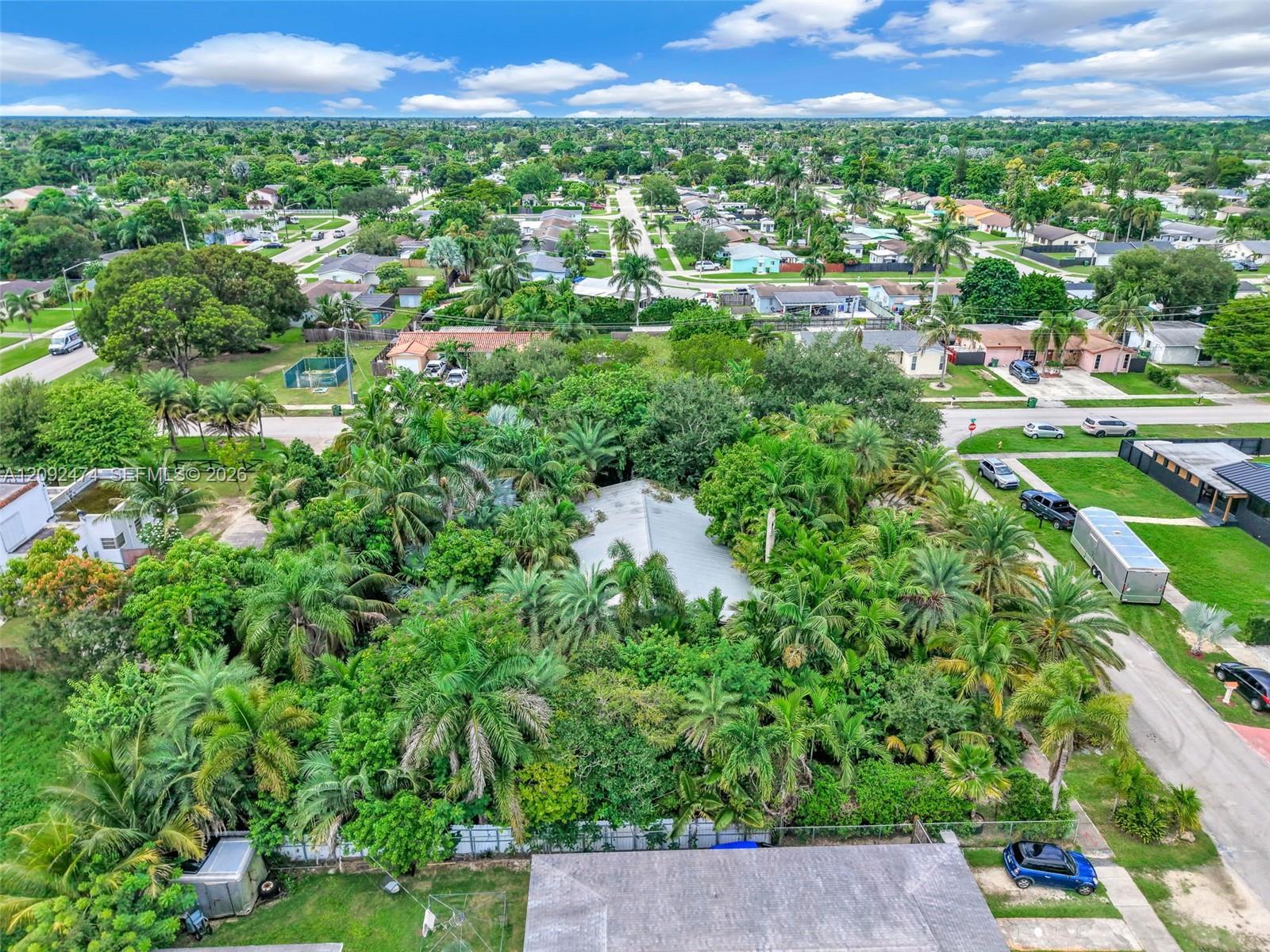 182 NW 16th St, Homestead FL 33030 photo 2