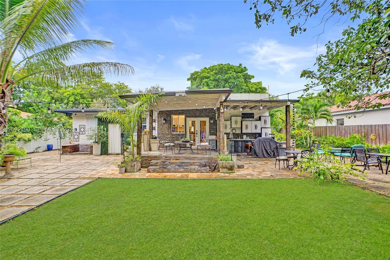 860 NE 127th St, North Miami FL 33161 photo 4