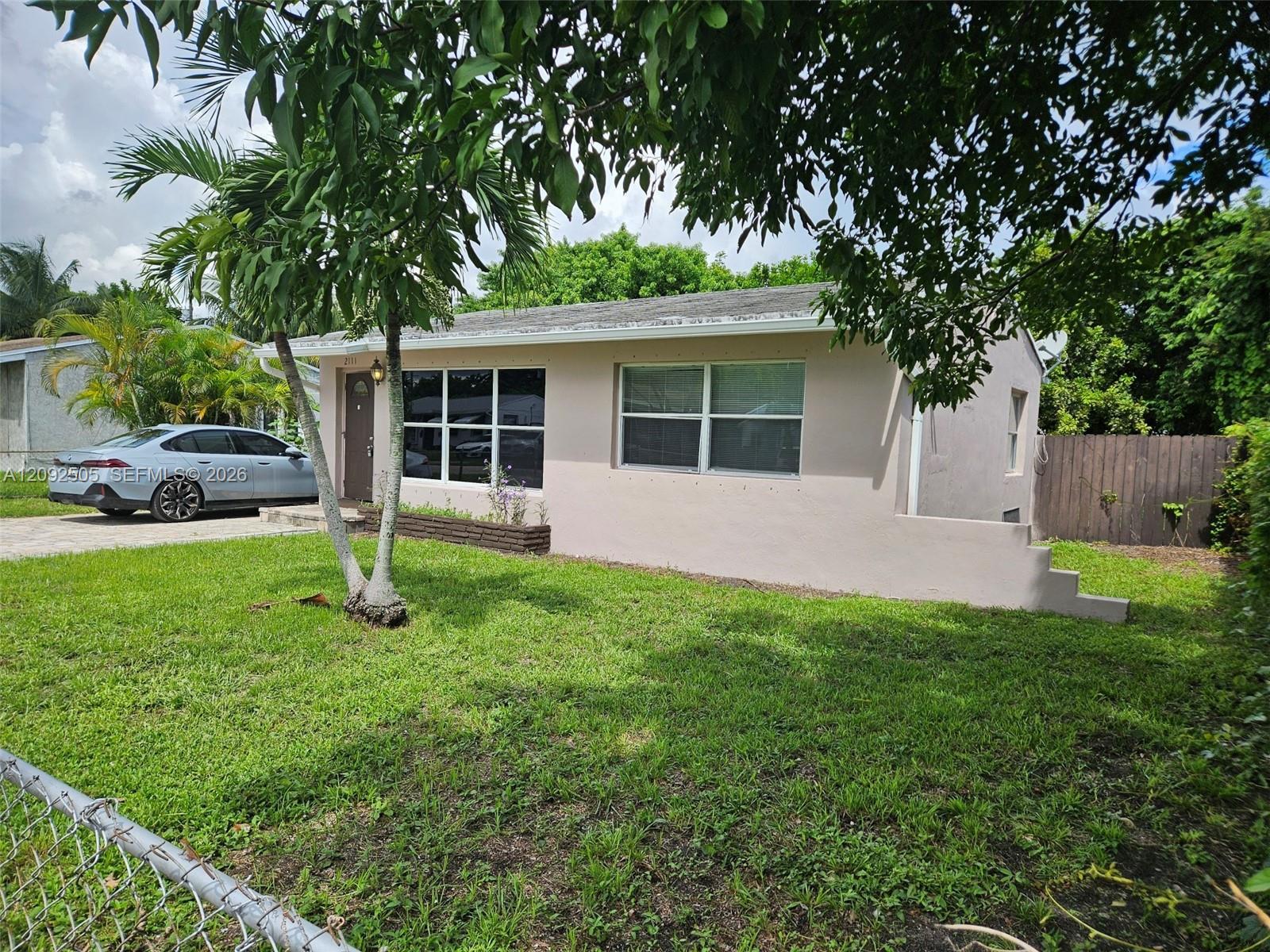 2111 Wiley Ct, Hollywood FL 33020 photo 3
