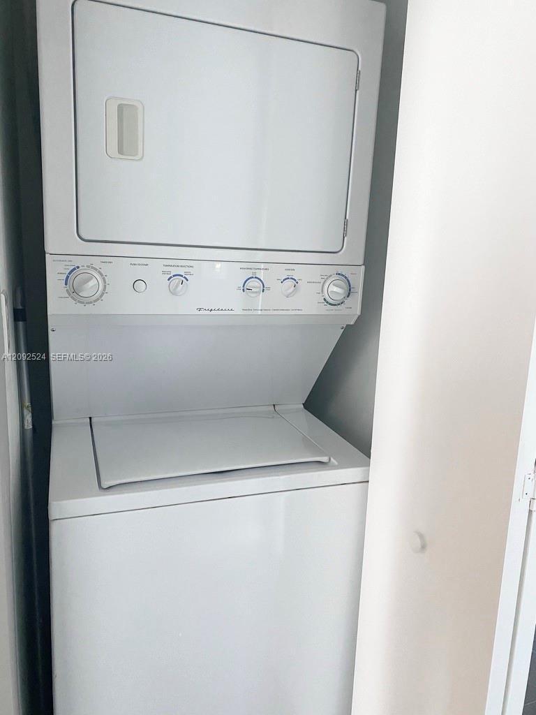 335 BISCAYNE BL # 4200, Miami FL 33131 photo 3