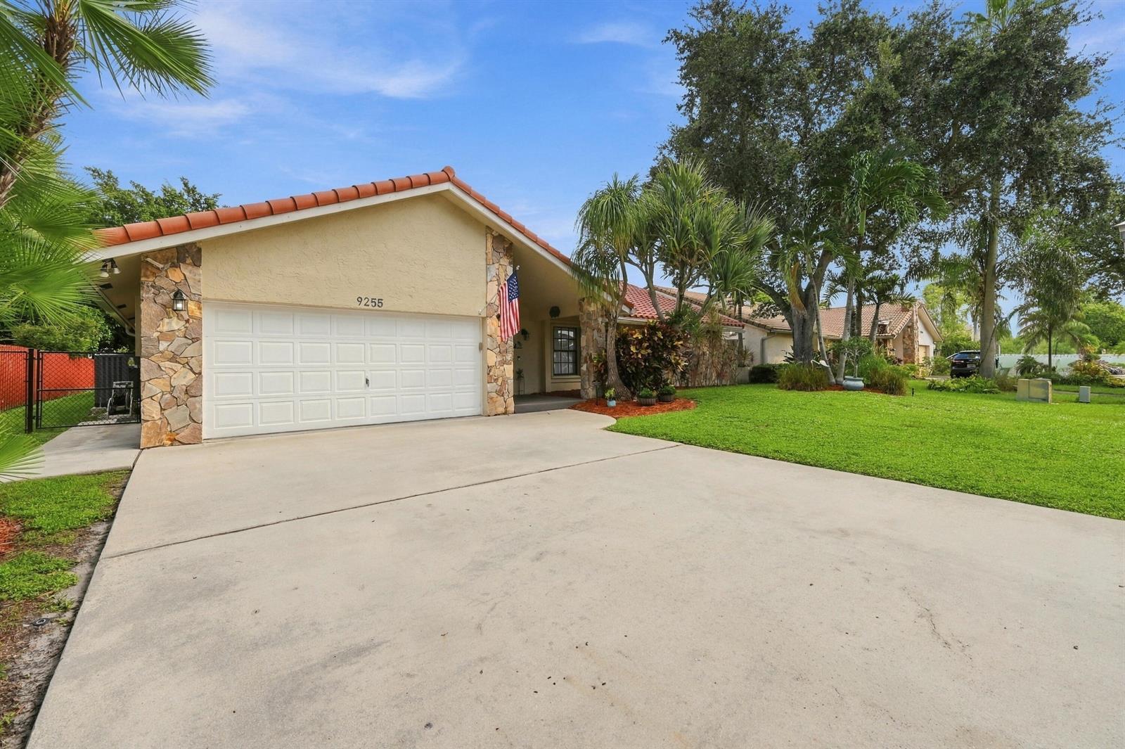 9255 NW 18TH Street, Plantation FL 33322 photo 4