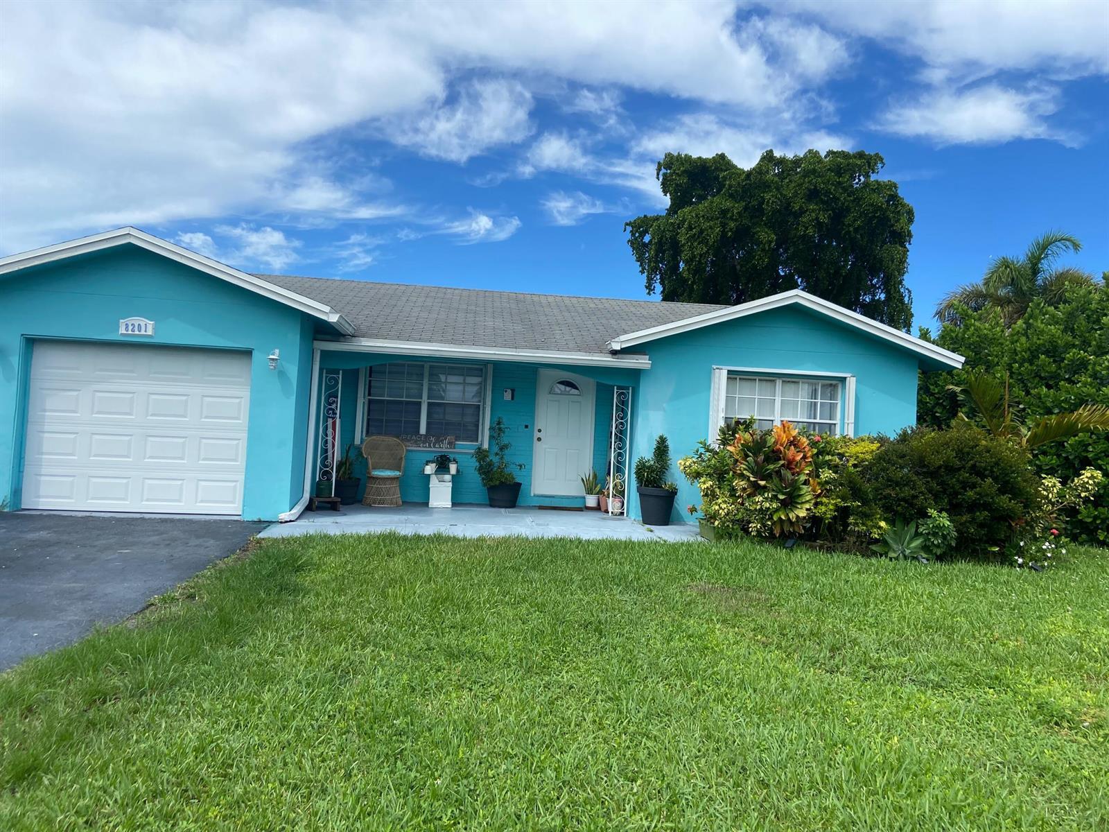 8201 NW 103RD Avenue, Tamarac FL 33321 photo 3