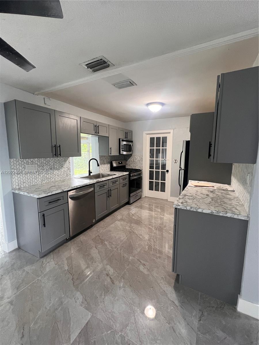 Sunrise, FL 33313 photo 5