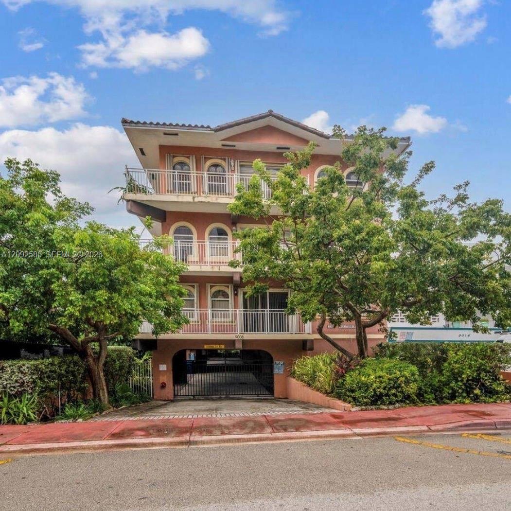 9008 Collins Ave # 402, Surfside FL 33154