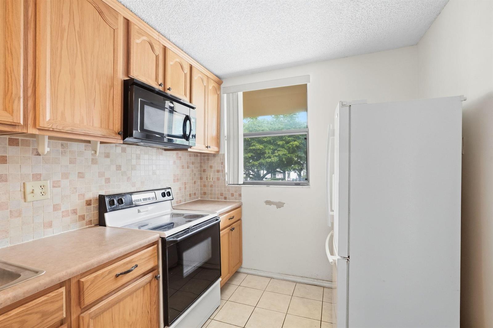 8425 Forest Hills Drive # 205, Coral Springs FL 33065 photo 5