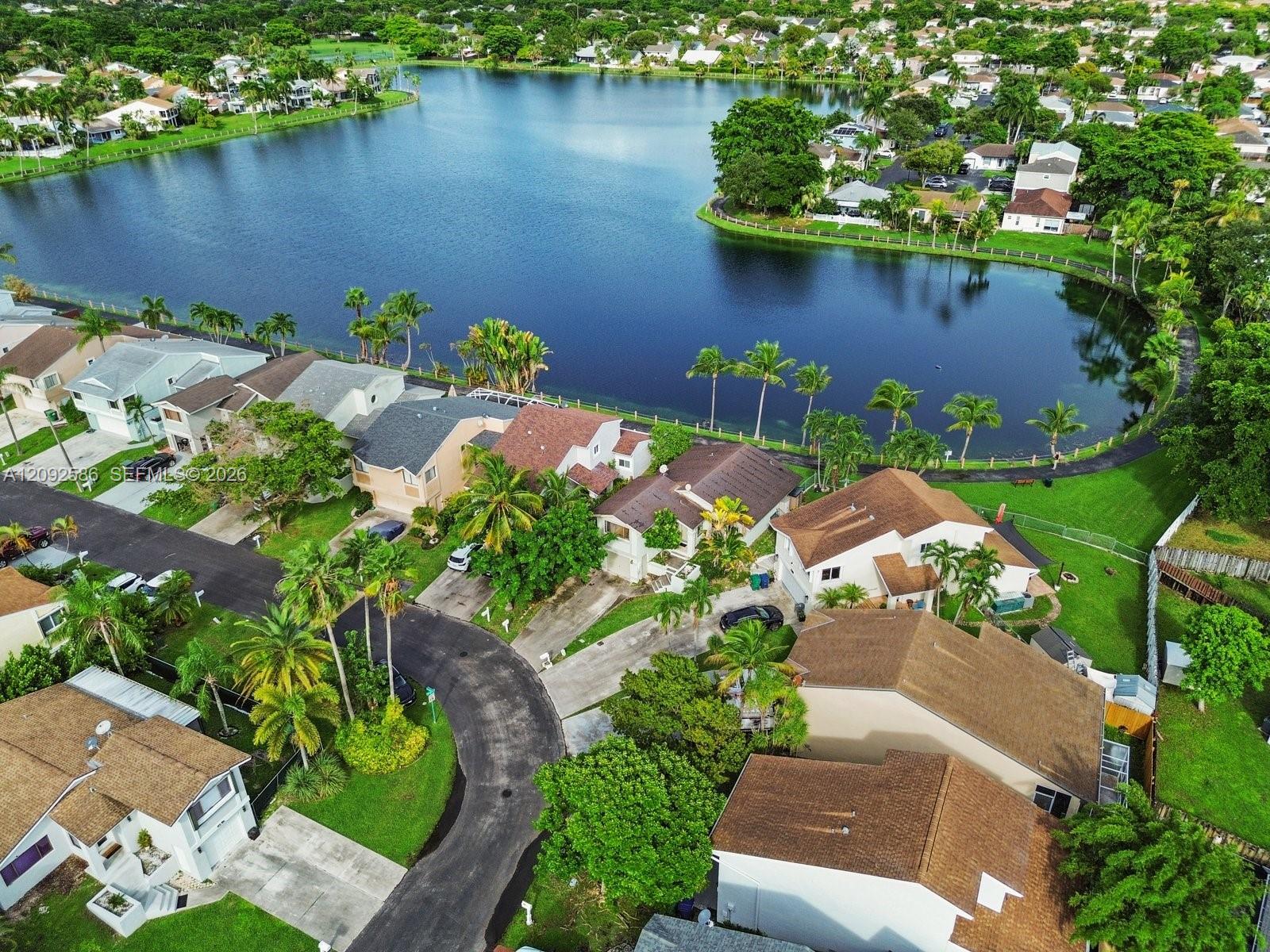 22101 SW 100th Pl, Cutler Bay FL 33190 photo 2