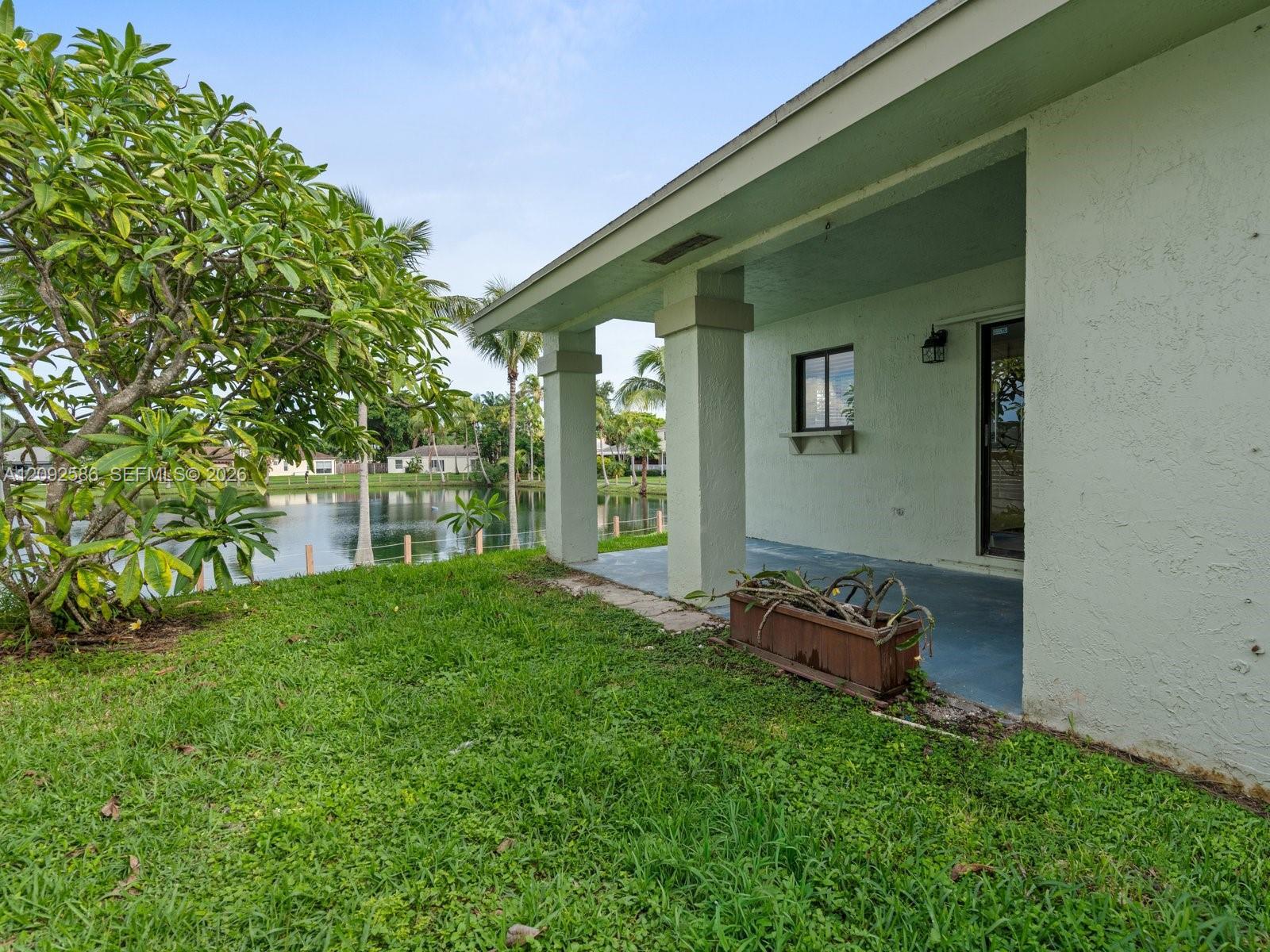 22101 SW 100th Pl, Cutler Bay FL 33190 photo 5