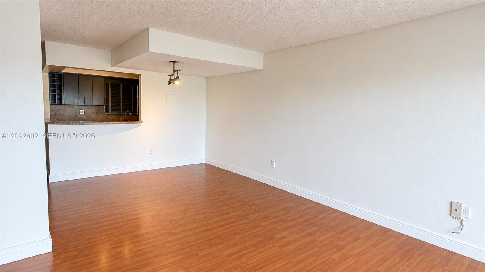 9375 Fontainebleau Blvd # 402, Miami FL 33172 photo 5