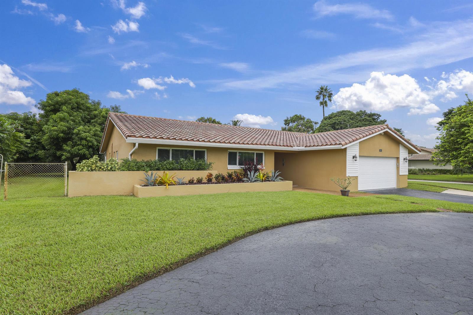 992 NW 83RD Drive, Coral Springs FL 33071 photo 5
